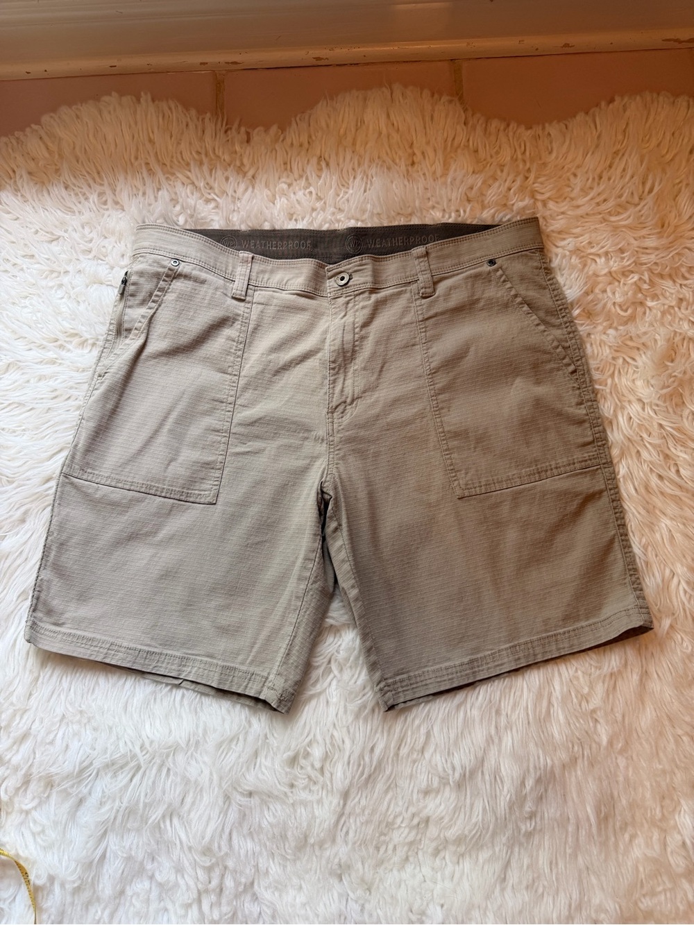 Weatherproof Men's Tan Cargo Patch Pocket Shorts